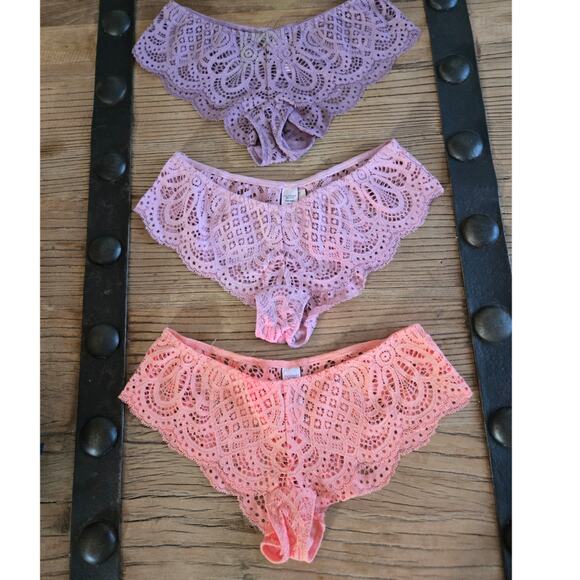 Victoria's Secret Lace Dream Angels Cheeky Panty Bundle Sz XS New 3 pieces - Picture 4 of 5